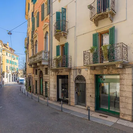 Domus Largo Pescheria Appartement