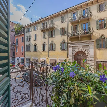 Domus Largo Pescheria *