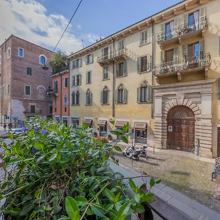 Domus Largo Pescheria